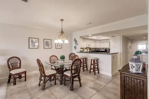1125 W Peppertree Drive Sarasota FL 34242