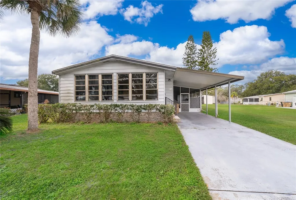 2733 Cranmoor Drive Kissimmee FL 34758