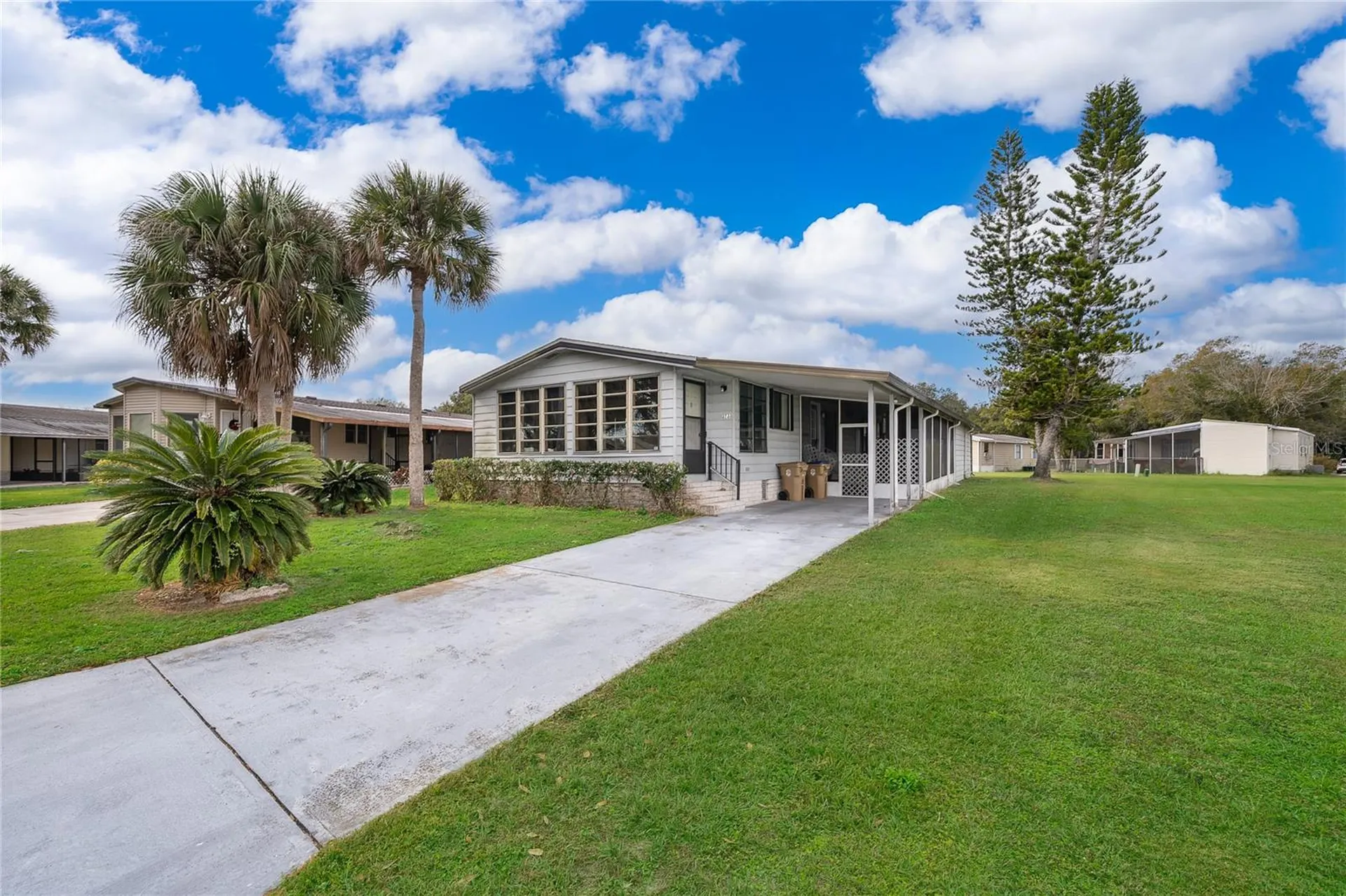 2733 Cranmoor Drive Kissimmee FL 34758