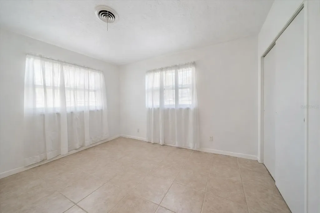 2534 Waneta Drive Sarasota FL 34231