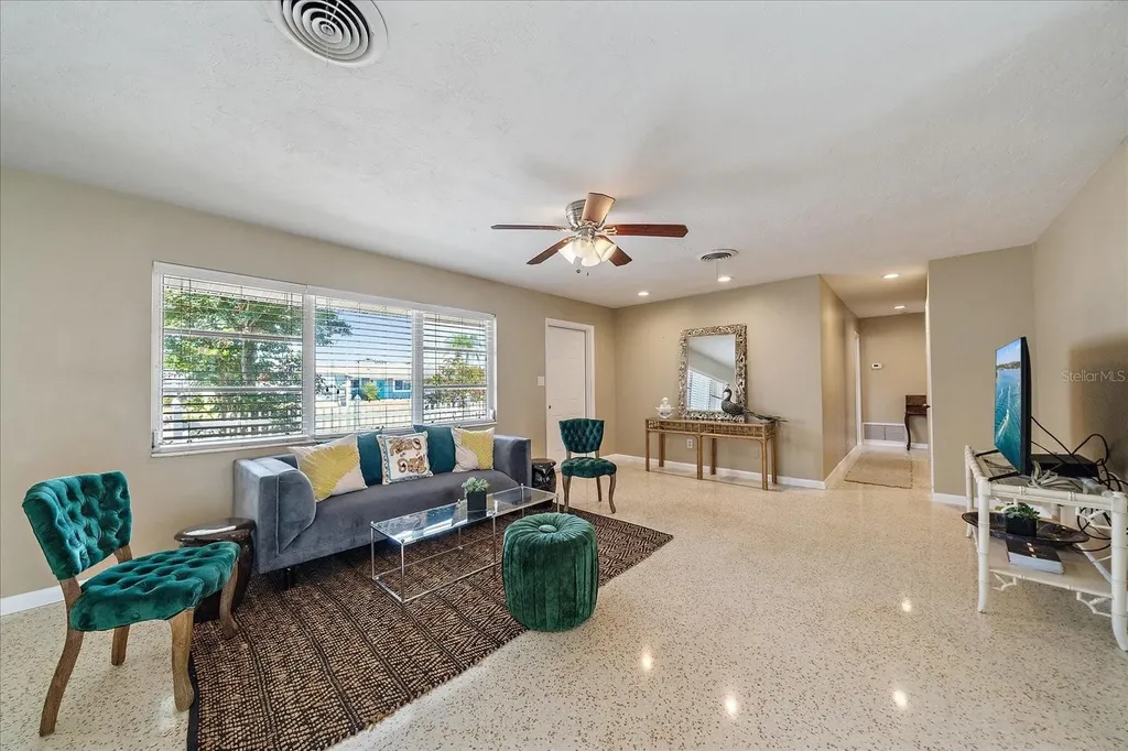 2534 Waneta Drive Sarasota FL 34231