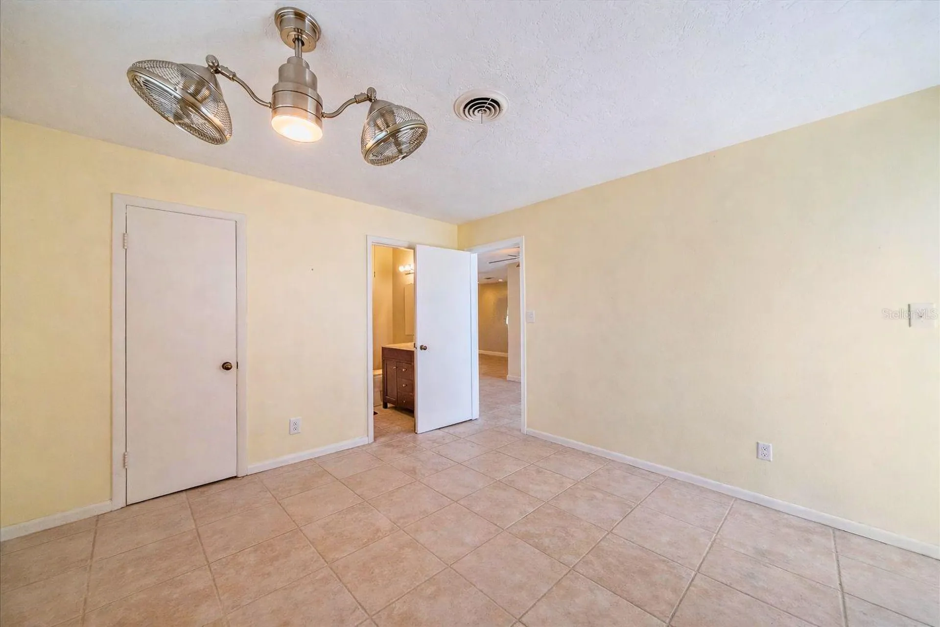2534 Waneta Drive Sarasota FL 34231