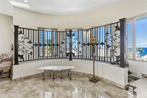 10 Urb Mirador Del Cielo Isabela PR 00662