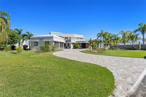 10 Urb Mirador Del Cielo Isabela PR 00662