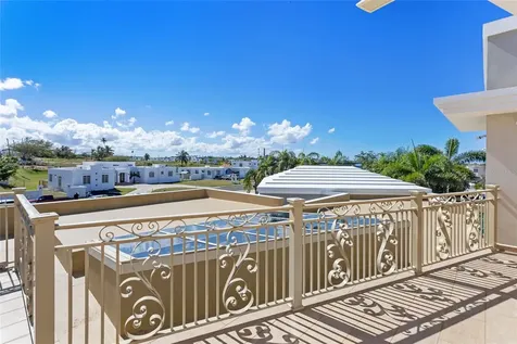 10 Urb Mirador Del Cielo Isabela PR 00662