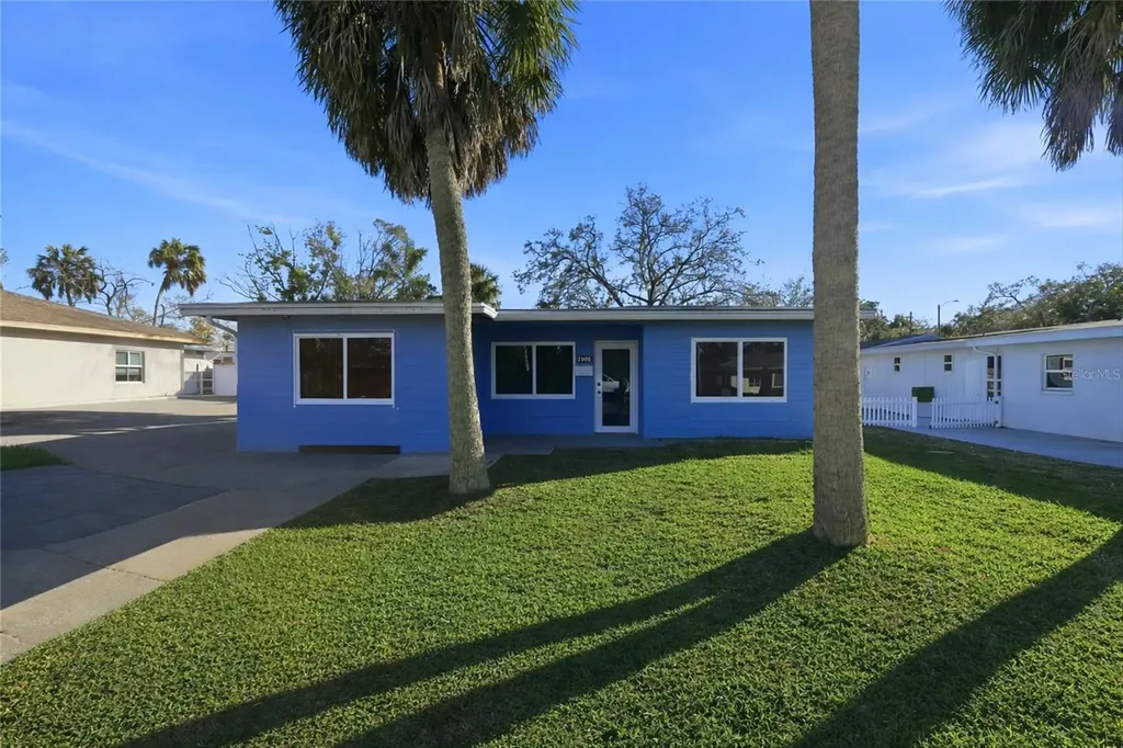 1906 2nd Avenue E Bradenton FL 34208