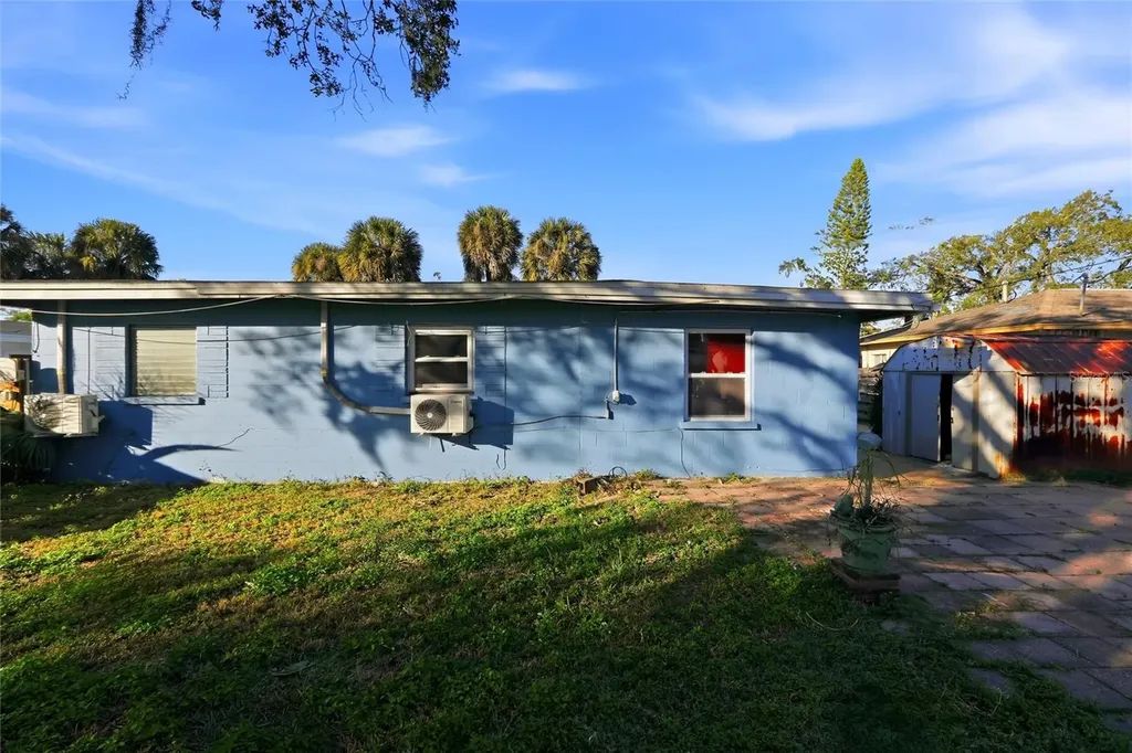 1906 2nd Avenue E Bradenton FL 34208