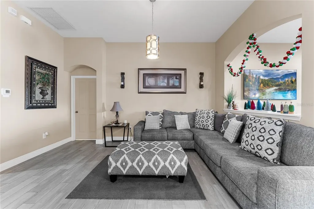 6729 Boulder Run Loop Wesley Chapel FL 33545