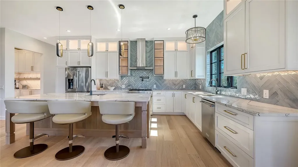 5263 Avenida De Cortez Sarasota FL 34242