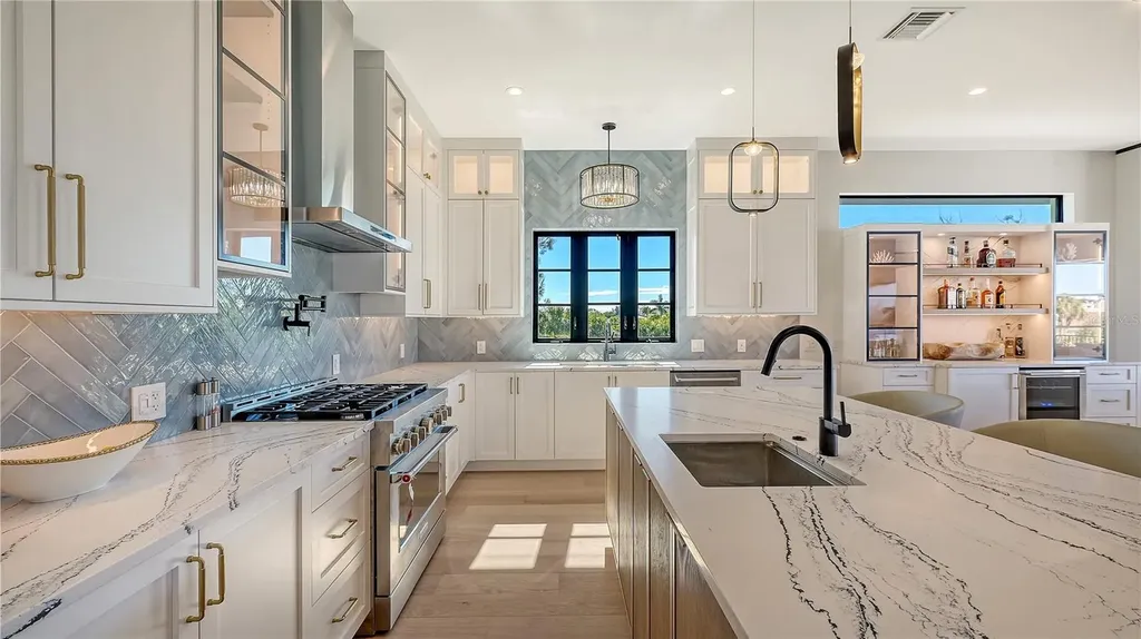 5263 Avenida De Cortez Sarasota FL 34242