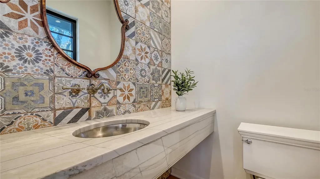 5263 Avenida De Cortez Sarasota FL 34242