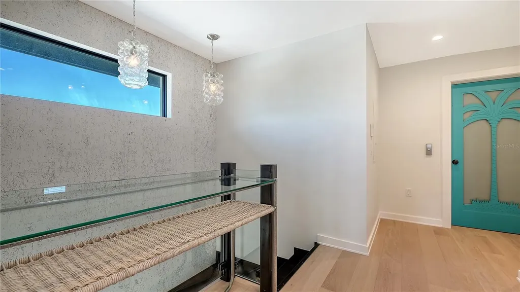 5263 Avenida De Cortez Sarasota FL 34242