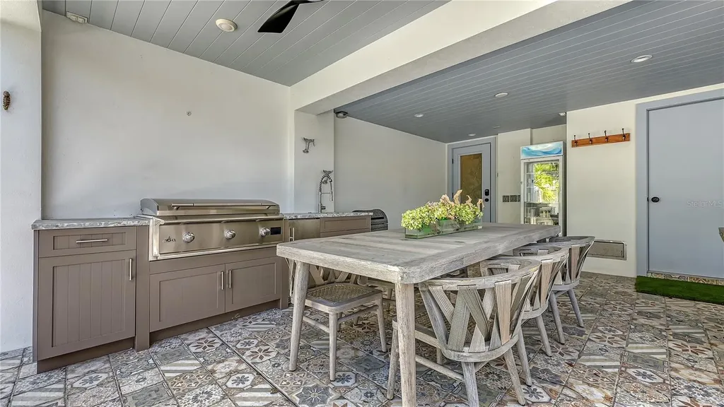 5263 Avenida De Cortez Sarasota FL 34242