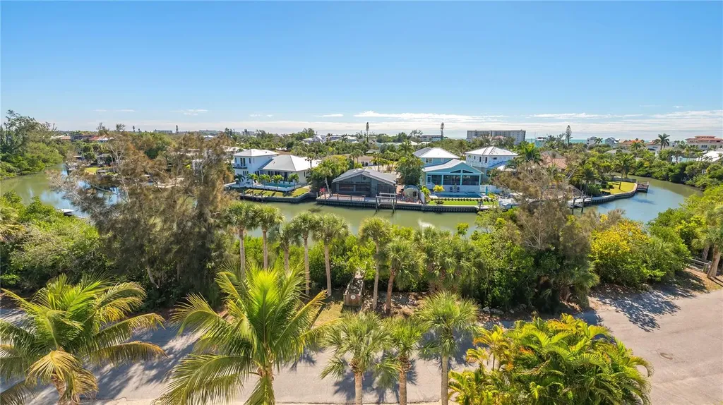 5263 Avenida De Cortez Sarasota FL 34242
