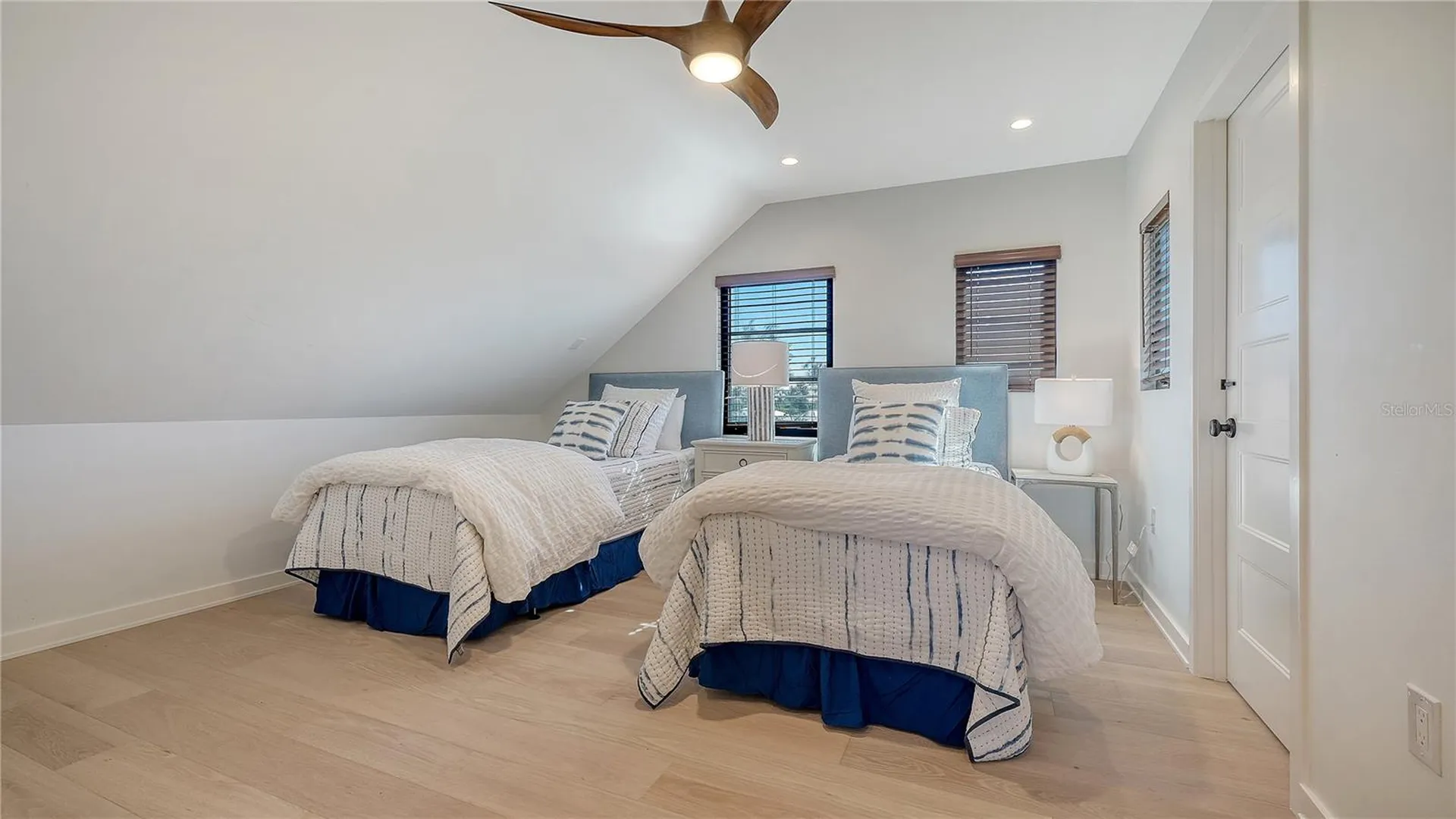 5263 Avenida De Cortez Sarasota FL 34242