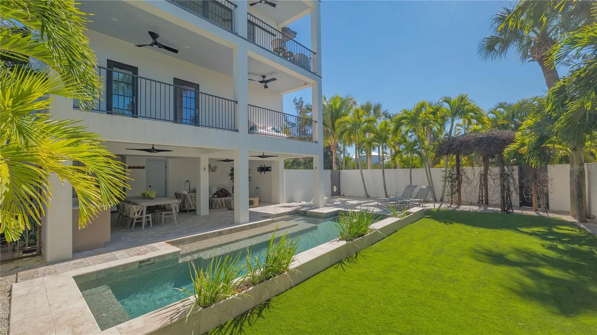 5263 Avenida De Cortez Sarasota FL 34242