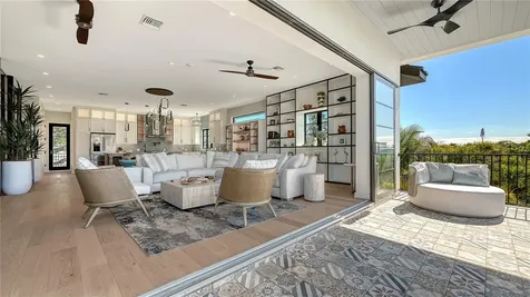 5263 Avenida De Cortez Sarasota FL 34242