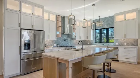 5263 Avenida De Cortez Sarasota FL 34242