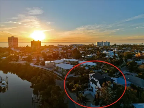 5263 Avenida De Cortez Sarasota FL 34242