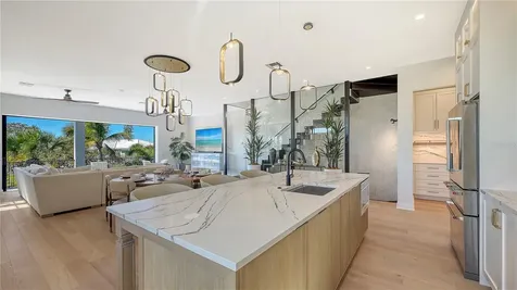 5263 Avenida De Cortez Sarasota FL 34242