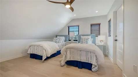 5263 Avenida De Cortez Sarasota FL 34242