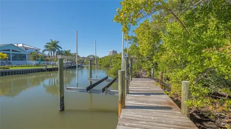 5263 Avenida De Cortez Sarasota FL 34242