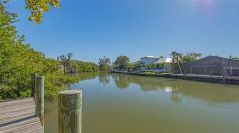 5263 Avenida De Cortez Sarasota FL 34242