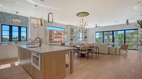 5263 Avenida De Cortez Sarasota FL 34242