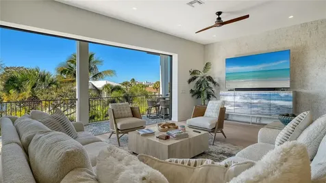 5263 Avenida De Cortez Sarasota FL 34242