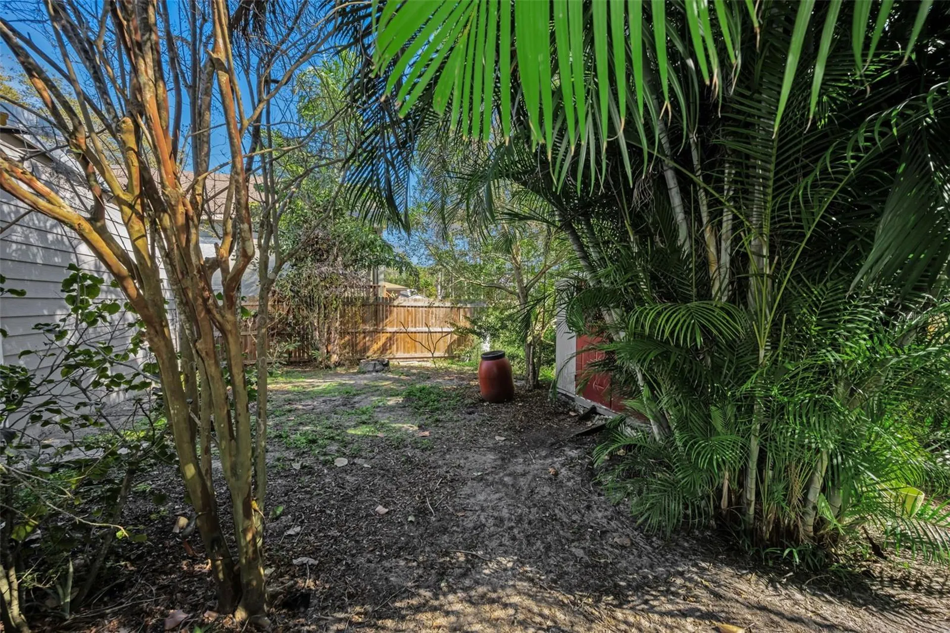 1122 E Oakwood Street Tarpon Springs FL 34689
