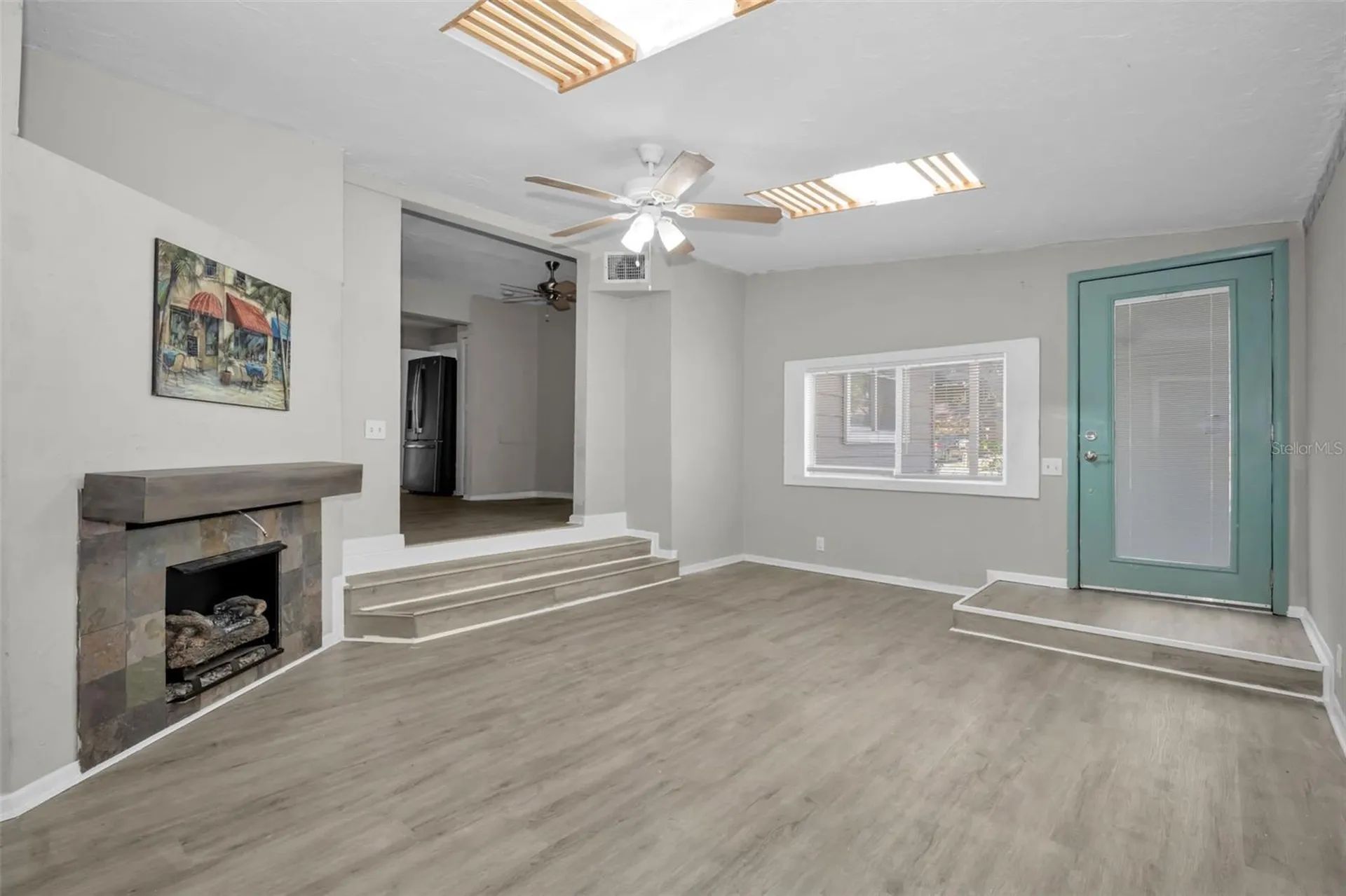 1122 E Oakwood Street Tarpon Springs FL 34689