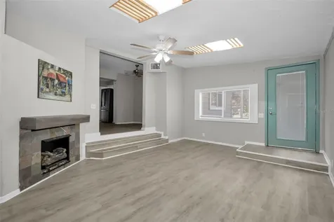 1122 E Oakwood Street Tarpon Springs FL 34689