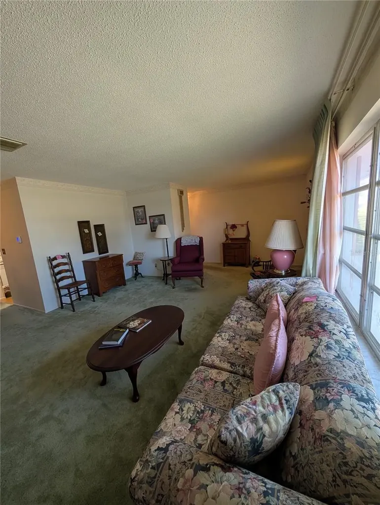 9946 39th Way N Pinellas Park FL 33782