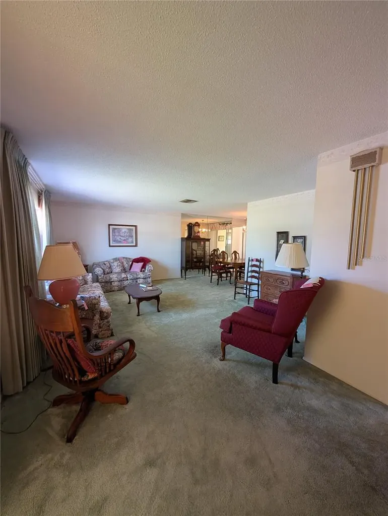 9946 39th Way N Pinellas Park FL 33782
