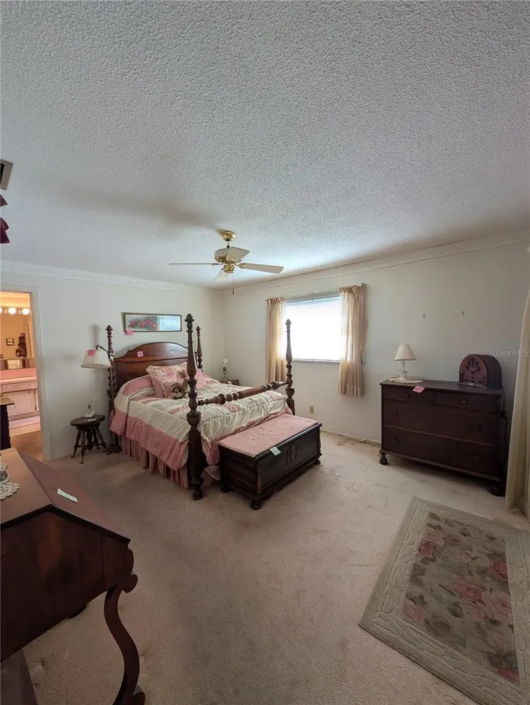 9946 39th Way N Pinellas Park FL 33782