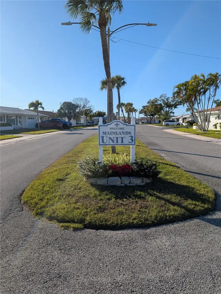 9946 39th Way N Pinellas Park FL 33782