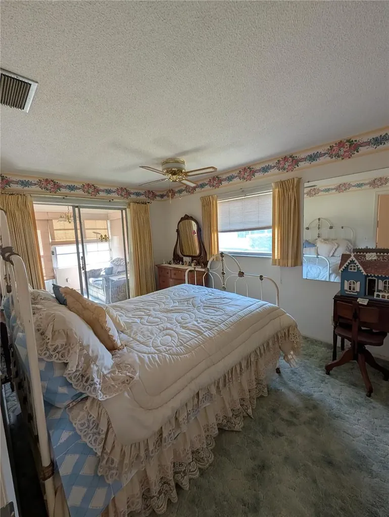 9946 39th Way N Pinellas Park FL 33782