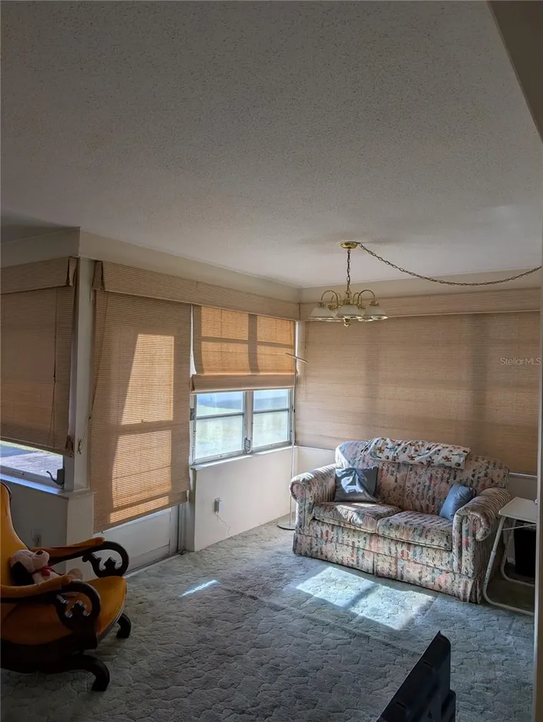 9946 39th Way N Pinellas Park FL 33782