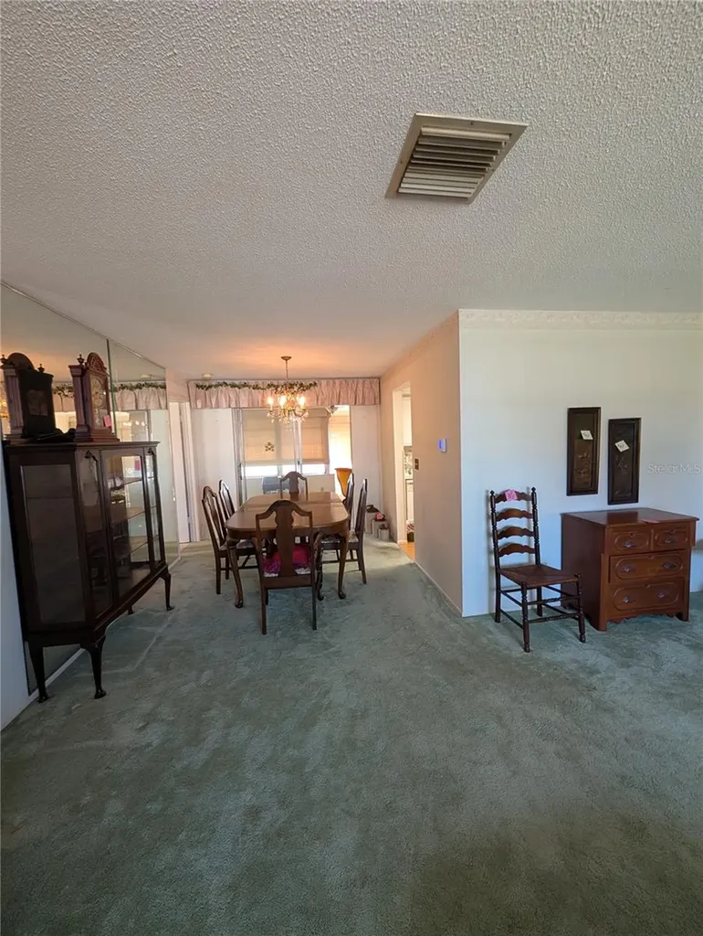 9946 39th Way N Pinellas Park FL 33782
