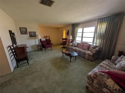 9946 39th Way N Pinellas Park FL 33782