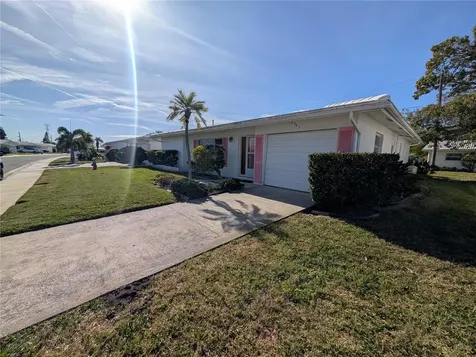 9946 39th Way N Pinellas Park FL 33782