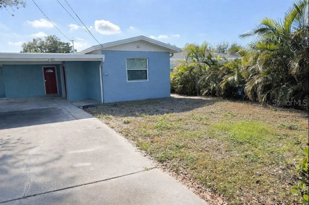 5721 10th Avenue N St Petersburg FL 33710