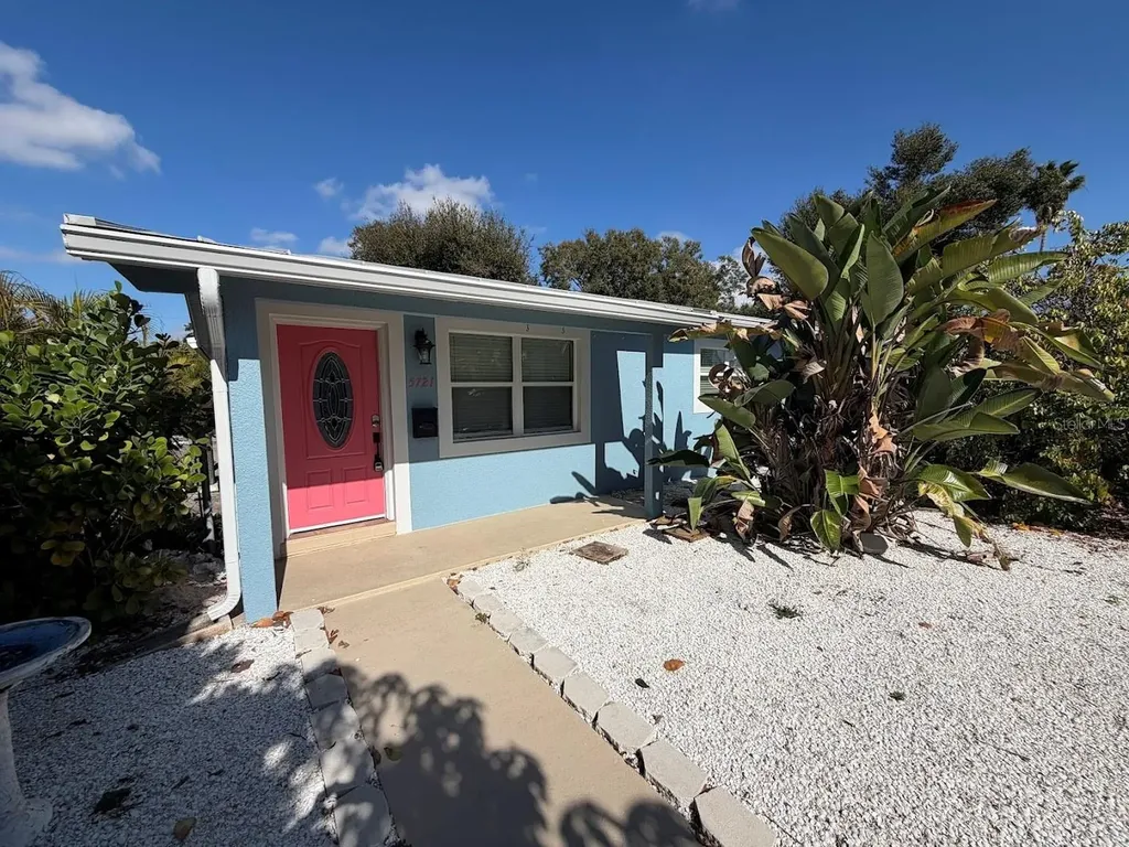 5721 10th Avenue N St Petersburg FL 33710