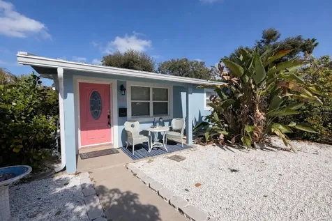 5721 10th Avenue N St Petersburg FL 33710