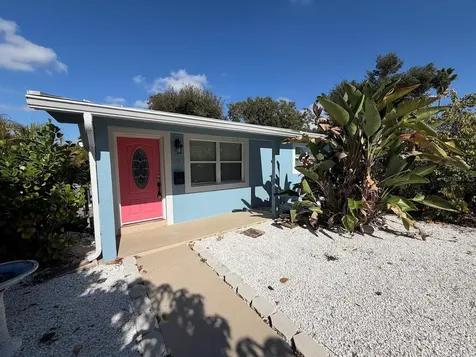 5721 10th Avenue N St Petersburg FL 33710