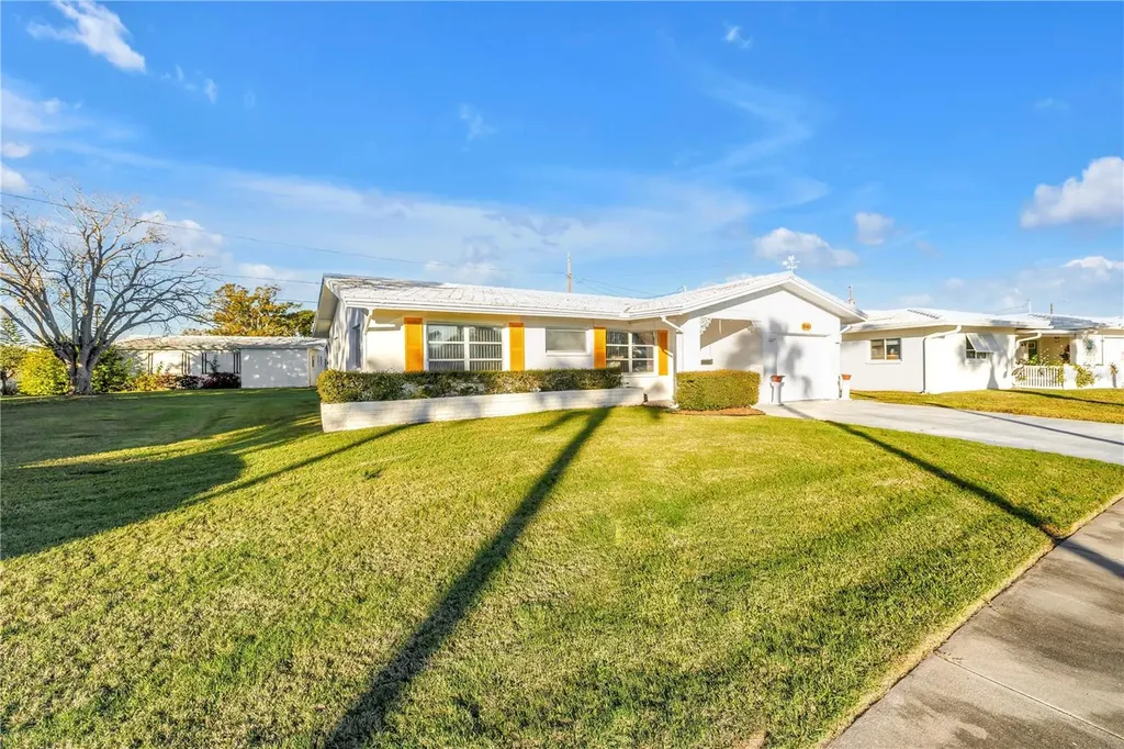 9840 Mainlands Boulevard W Pinellas Park FL 33782