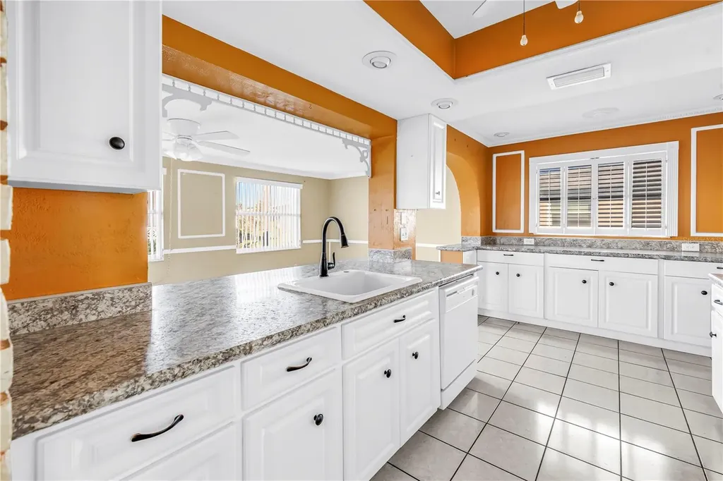 9840 Mainlands Boulevard W Pinellas Park FL 33782