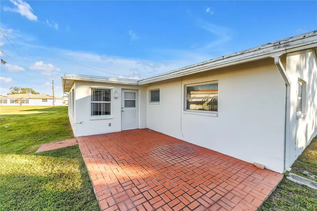 9840 Mainlands Boulevard W Pinellas Park FL 33782