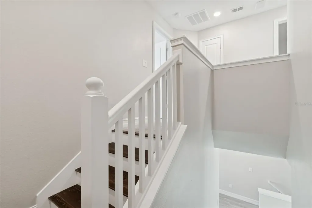4921 W Paul Avenue Tampa FL 33611