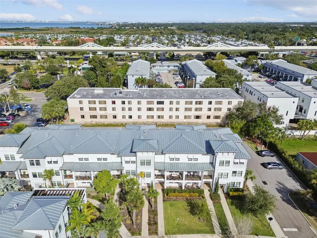 4921 W Paul Avenue Tampa FL 33611
